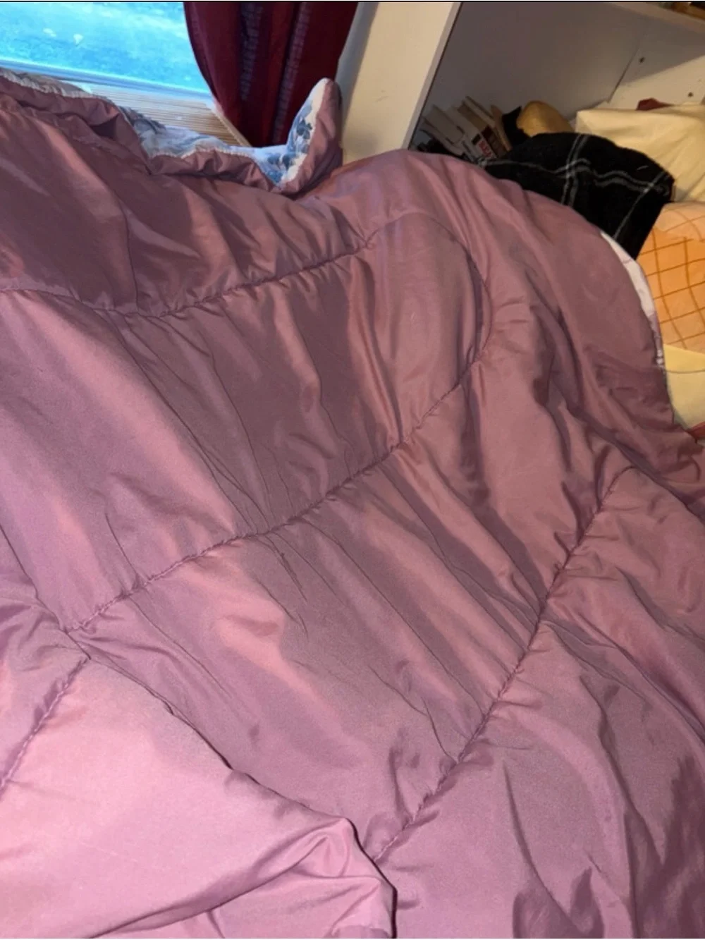 Plush Rose Comforter - Unbranded